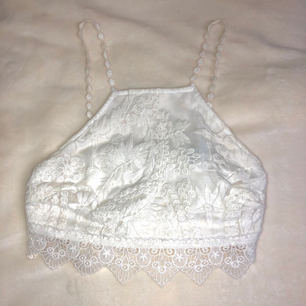 whit lace crop top